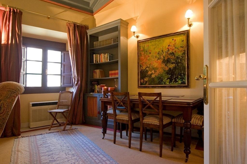 River House Sevilla Ruang foto