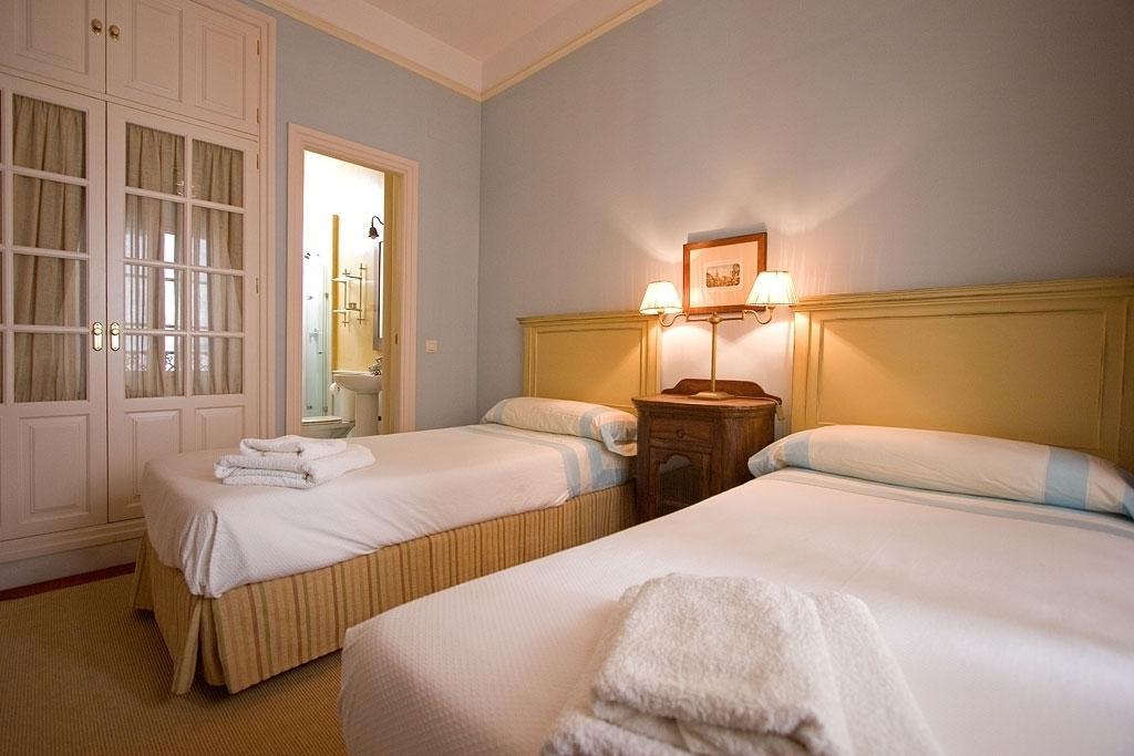River House Sevilla Ruang foto
